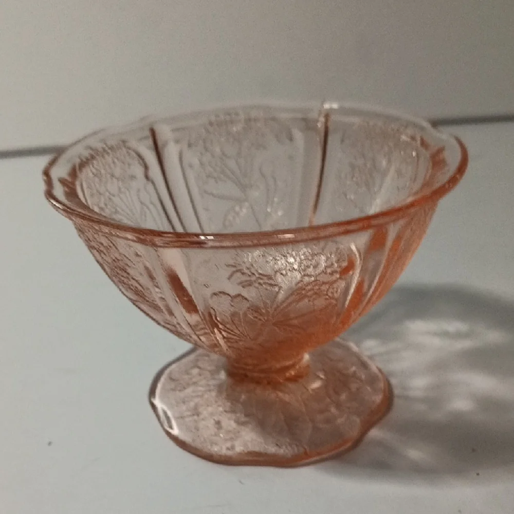 Vintage Pink Depression Glass Desert Bowl Made By Jeanette Glass In The 1930's